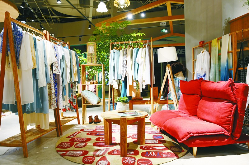 一代淘品牌茵曼猛开实体店，这坑里的水有多深？