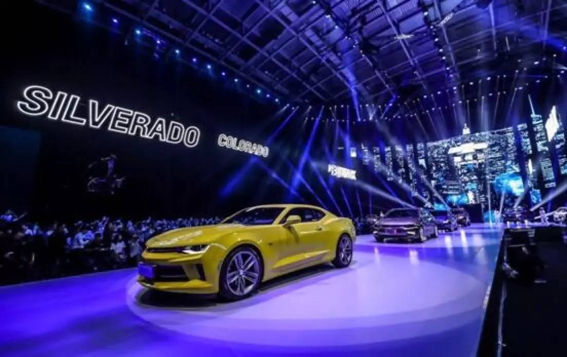 在华拾阶而上的雪佛兰