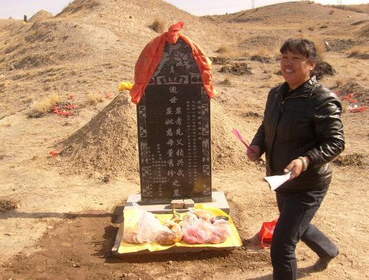 后人给先人立碑有啥讲究,关于农村立碑的讲究有哪些