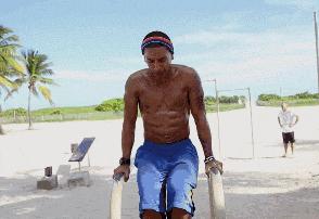 彭于晏腹肌怎么练的,彭于晏身材的正确练法