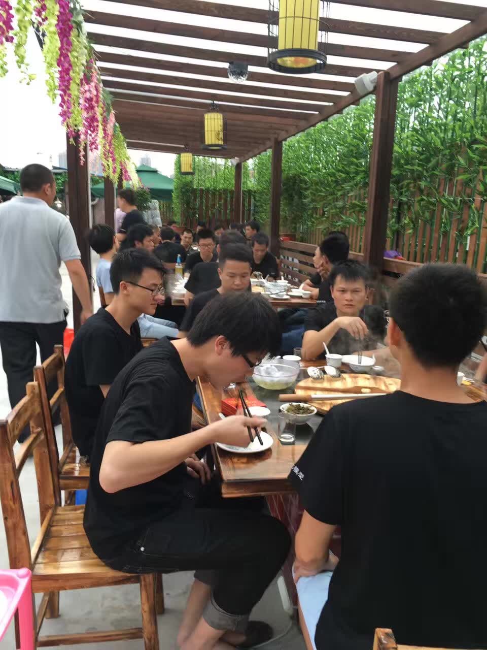 深圳岳阳商会小龙虾,岳阳商会餐厅推荐