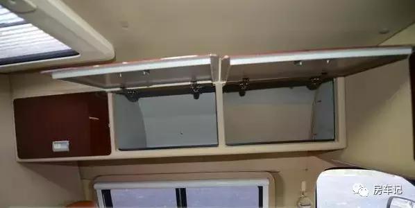 上汽大通v80长轴中顶自动挡房车,2019款大通v80豪哥自动挡房车