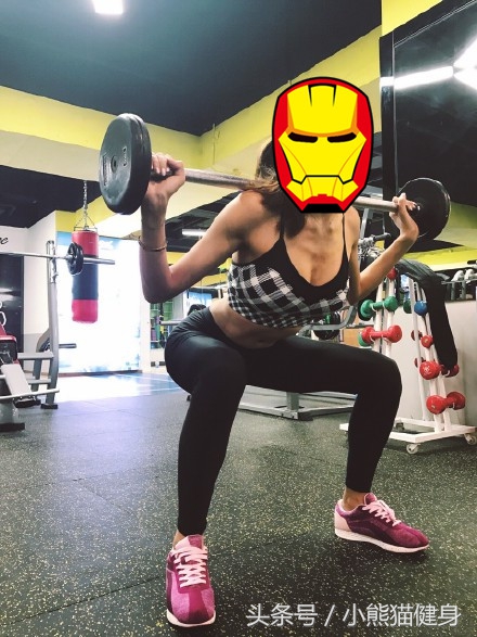 训练深蹲之前做卷腹激活核心,深蹲怎么做才正确