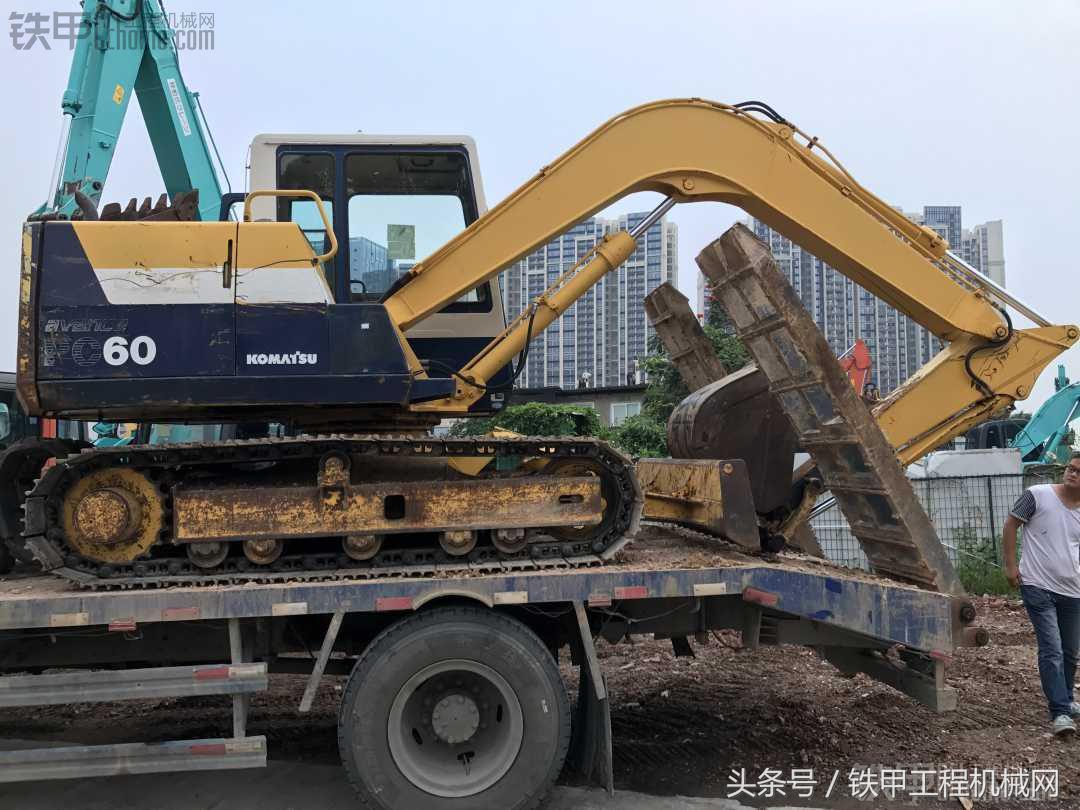 23万的小挖机,买台3万多小挖机回家