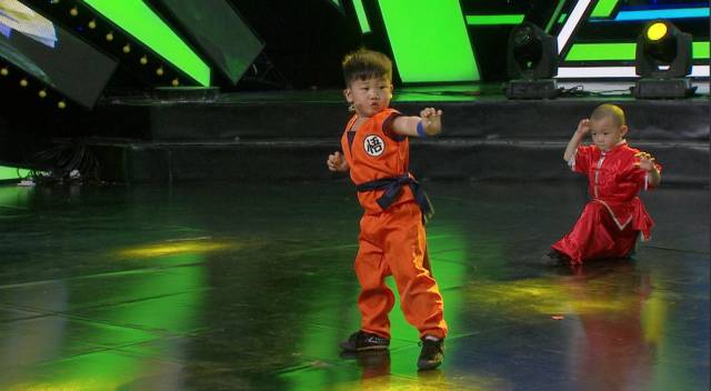 快看！点点的一家！