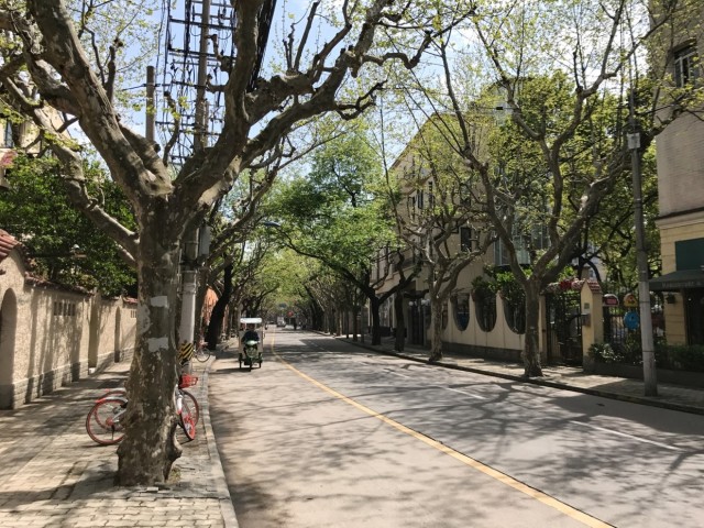 别网购了，花一天到实体店逛逛丨逃离连锁店计划