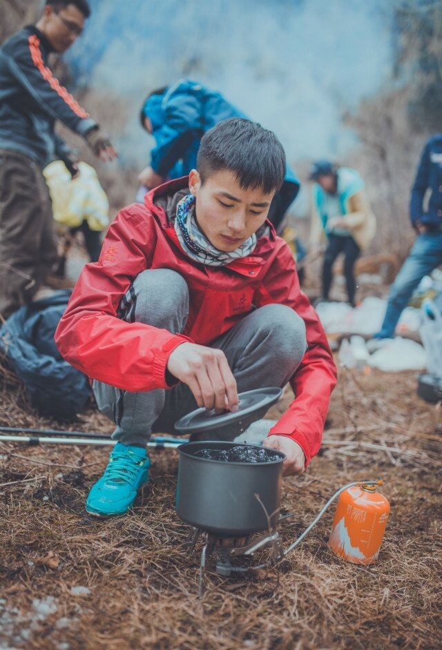 成体背包客带起包子重回甲尔猛措