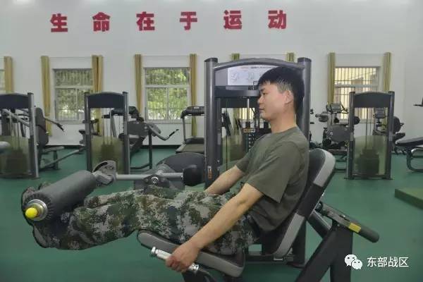 军营健身达人教你如何练出好身材,健身器械体能训练大全
