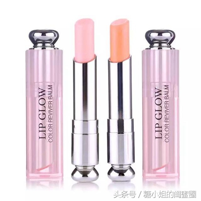 口红呼唤我,唇膏需要我,嘴巴很忙的