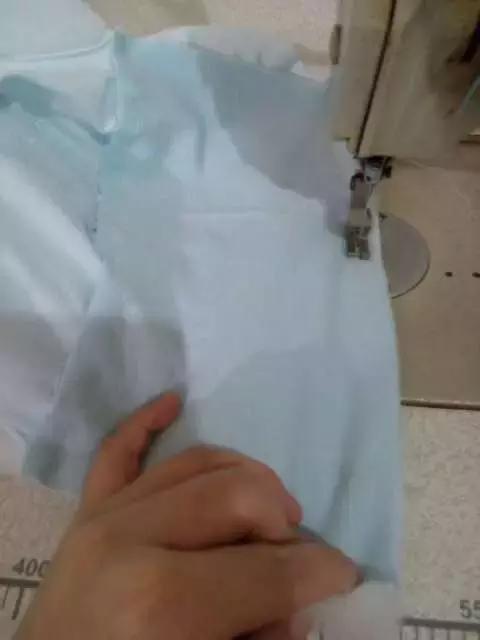 自己动手给宝宝做防踢睡袋,宝宝什么时候可以用分腿睡袋