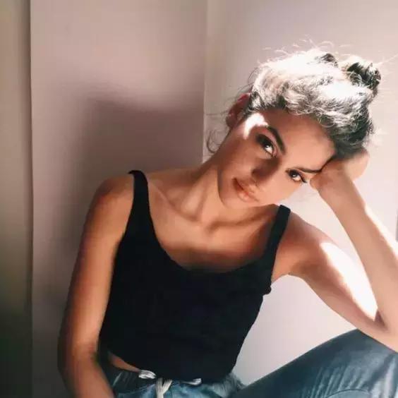 丸子头升级啦！这款炸毛丸子头，拯救你的大额头！