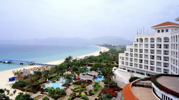 如何能选择性价比最高的亚龙湾酒店