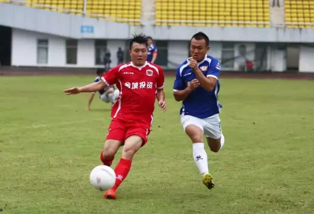 大雨挡不住的红色激情！全株洲人关注的顶级比赛嗨翻体育中心！