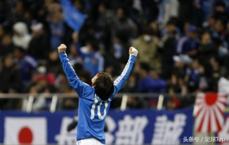 他是不输小贝的任意球大师，可打中蛋糕射中移动车窗！