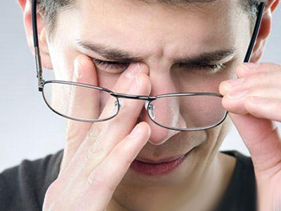 左眼皮跳腿抽筋,小腿抽筋眼皮跳怎么回事