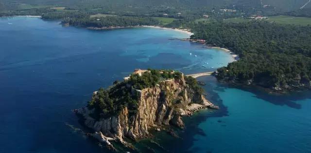 法国总统旅游,法国总统旅游攻略