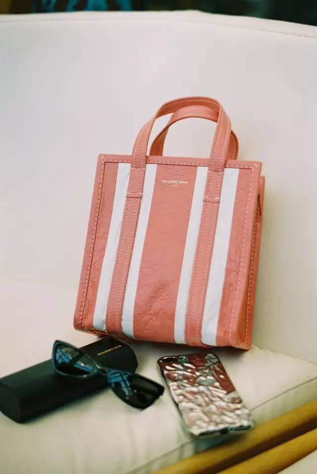 现在潮人去哪里买衣服便宜,潮人衣服哪里拿货便宜一点