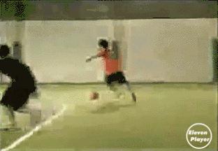 200种足球过人技巧,足球过人实用变向技巧教案