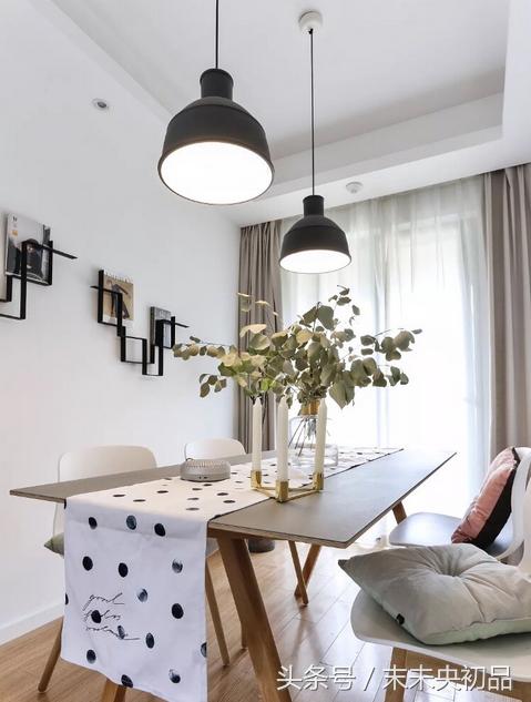 餐桌靠墙放有什么讲究,餐桌太大摆放不好看怎么办