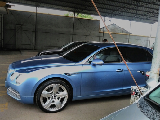 太有钱了！浙江二手车从业者带你看看正在准备过户的二手豪车们