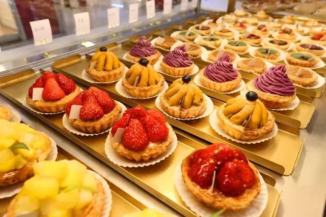 一年狂卖300万个！排队人数可以绕地球3圈！这酥皮蛋挞厉害了