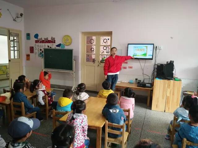 五月的小可爱们视频,五月可爱的小宝宝