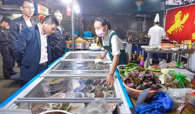 撸起袖子吃大席,撸起袖子吃海鲜