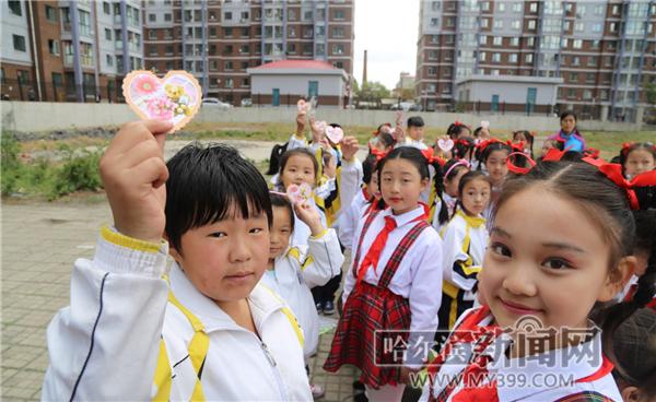 新一孩子,新的一年家庭幸福孩子健康成长