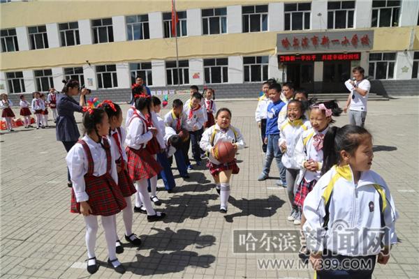 新一孩子,新的一年家庭幸福孩子健康成长