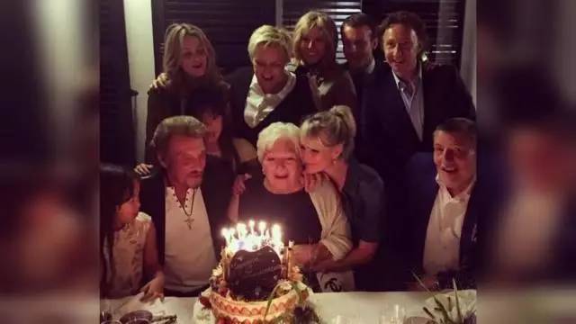 39岁总统帅小伙儿和64岁第一夫人来了！这一种“人生赢家”的人生……