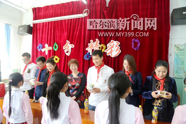 百件乐器“演奏”派特森公益序曲新一小学有了自己的民乐队