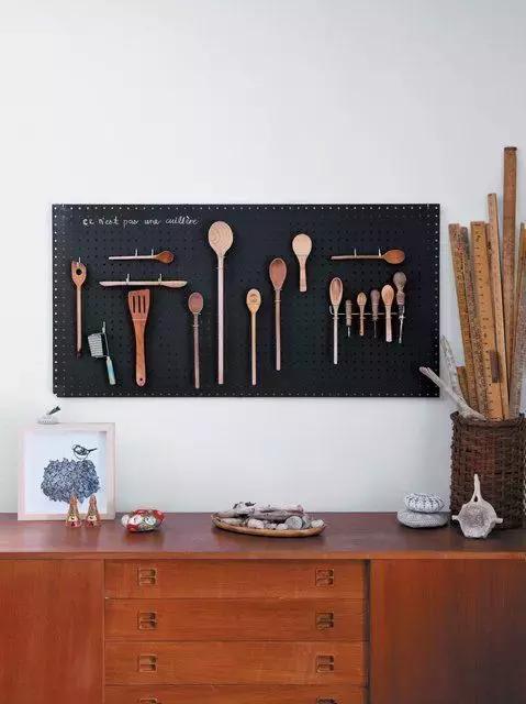 原木洞洞板餐边柜收纳置物架,洞洞板厨房墙面收纳好物推荐