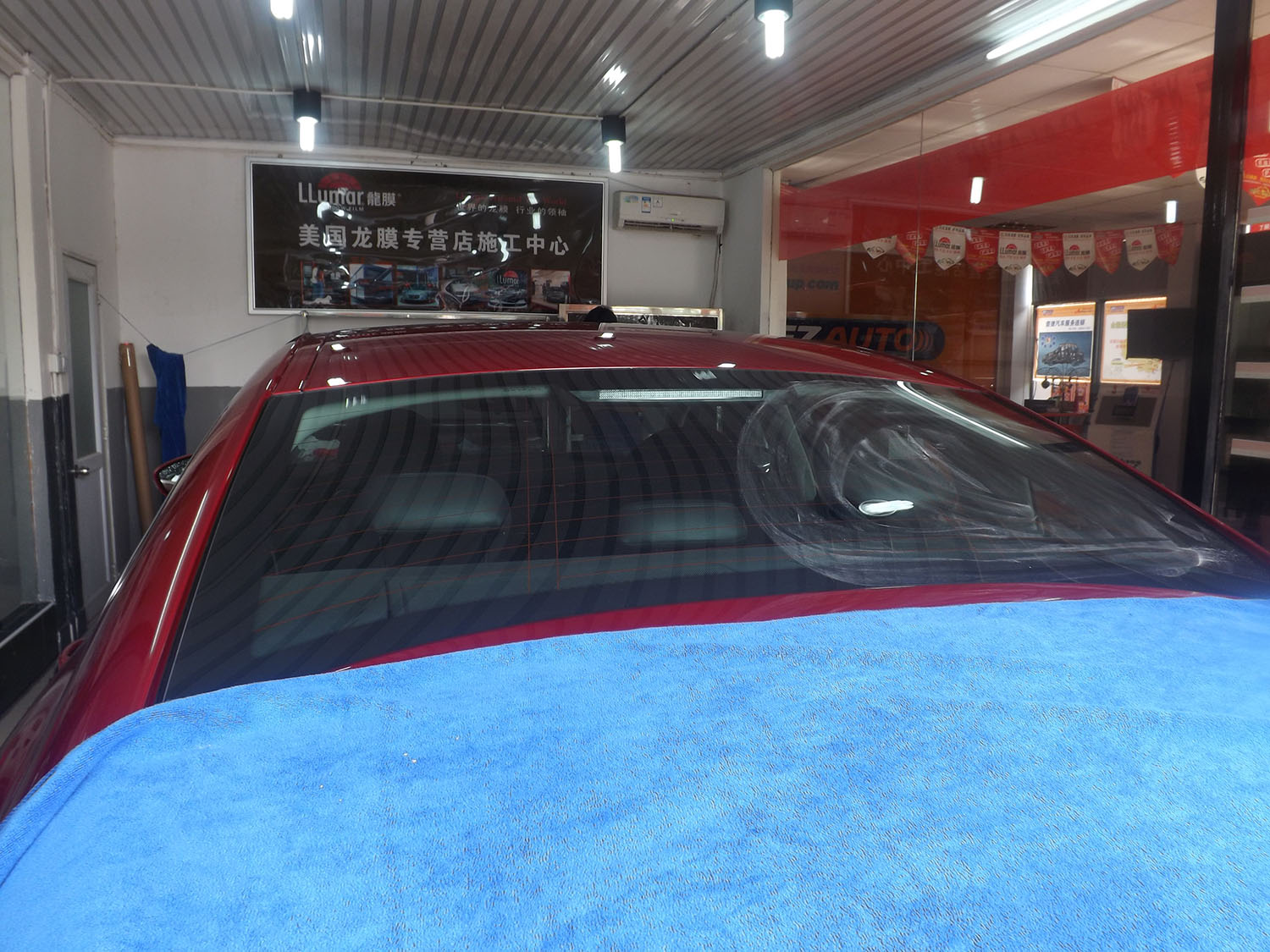 深圳汽车贴膜什么品牌好？龙膜怎么样？