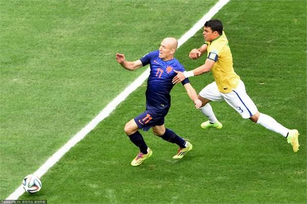 踢足球能提高长跑能力吗,踢足球能增强体能吗