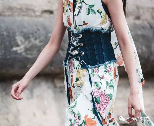 与其去花钱买便宜的还不如买贵点,与其胡乱的买一堆不如认真买一件