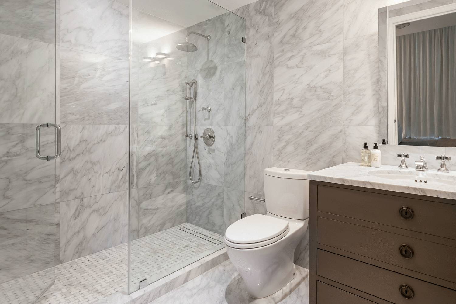 大白墙贵怎么办,家庭都是大白墙不好吗