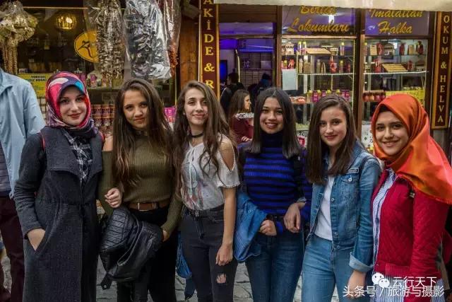 土耳其人一个月多少工资,土耳其人一天在干什么