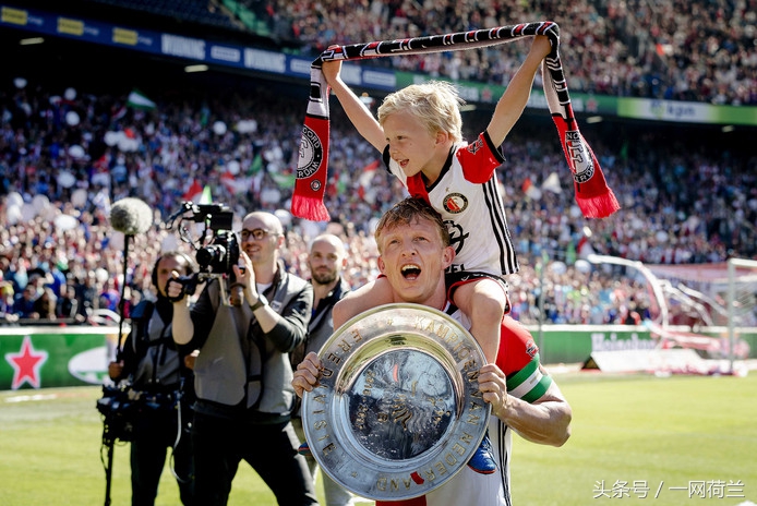 中国足球小将荷兰费耶诺德,荷兰杯费耶诺德夺冠