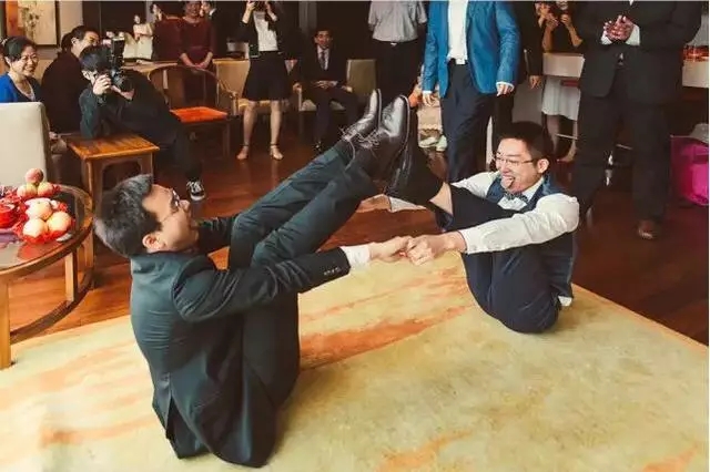 堵门游戏准备几个比较合适,新郎迎娶新娘堵门游戏