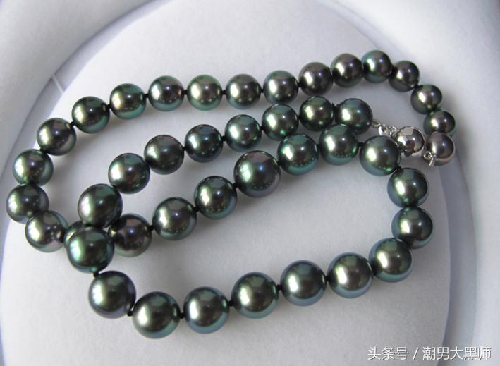 珍珠寓意美丽和纯洁,珍珠象征纯洁高贵