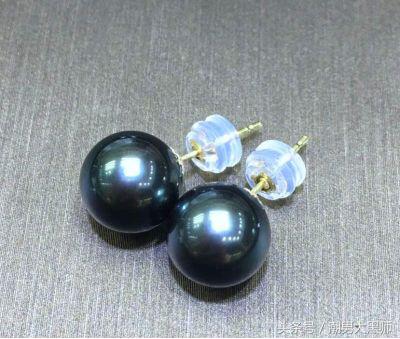 珍珠寓意美丽和纯洁,珍珠象征纯洁高贵