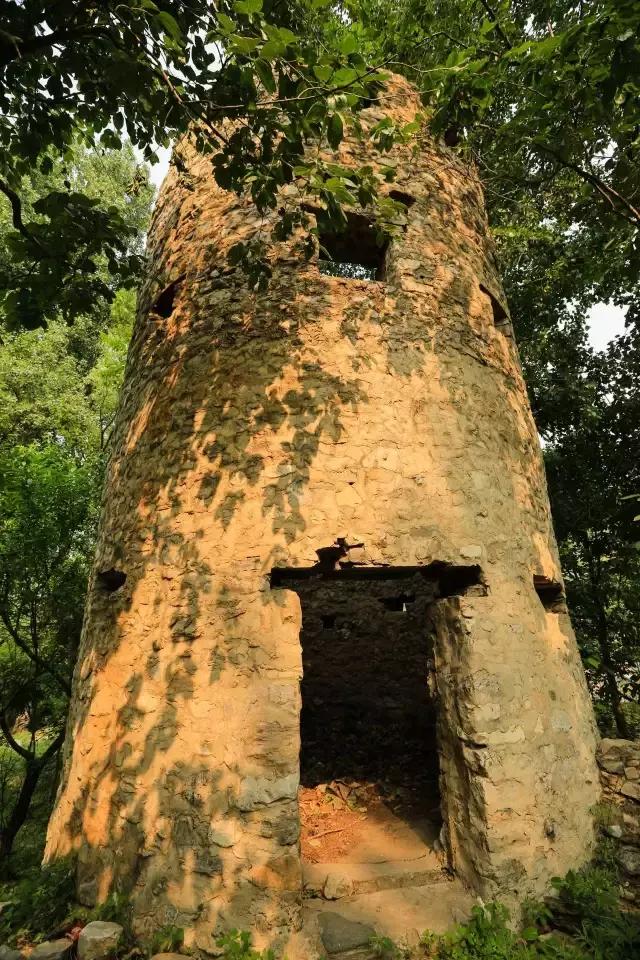 保定易县紫荆关镇坡下村,第一雄关嘉峪关景区