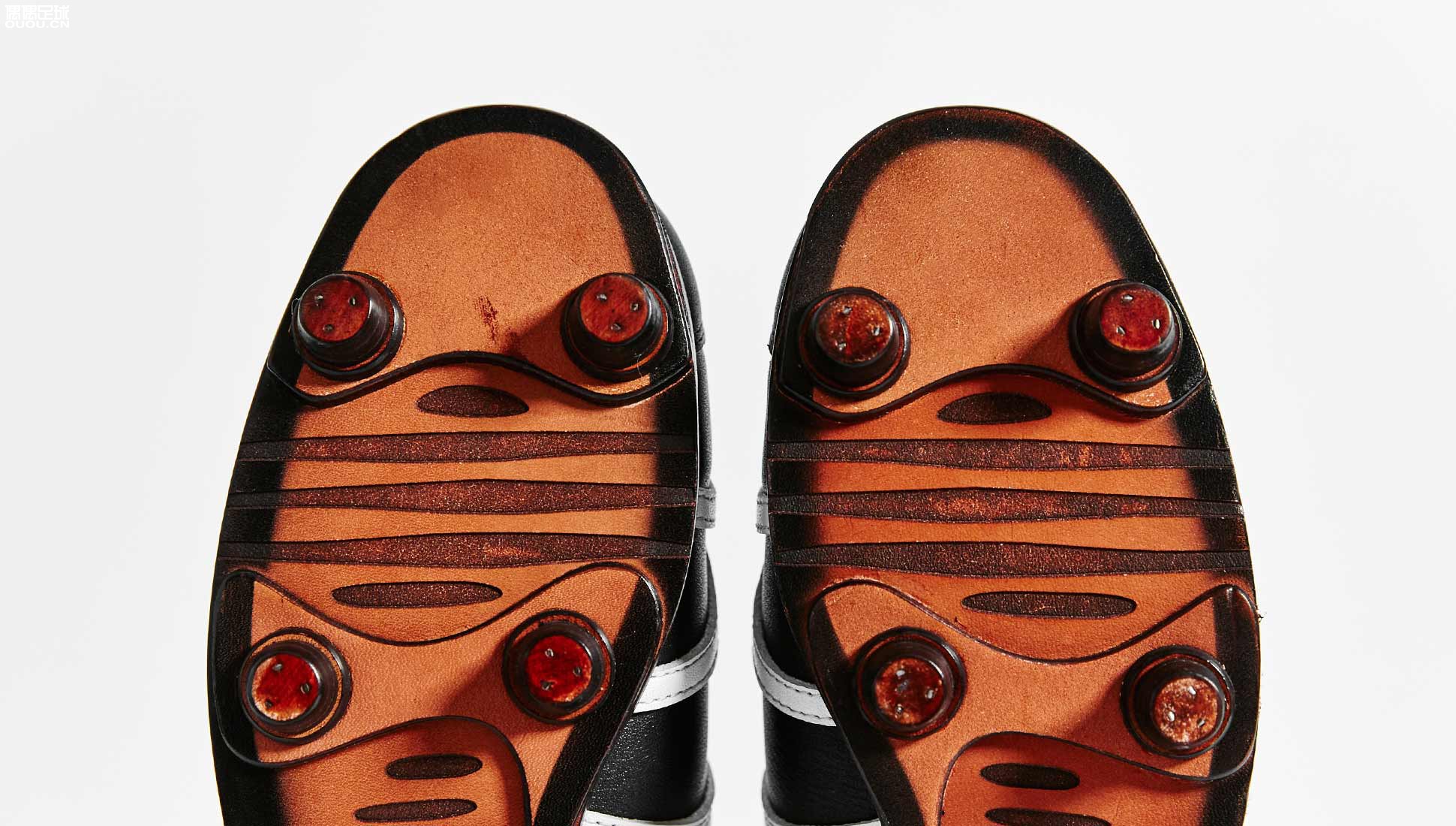 pumapursuit足球鞋中端,puma中端足球鞋推荐