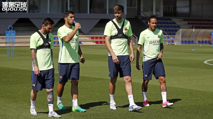 梅西足球鞋nemeziz19.4,阿迪达斯nemeziz梅西专属