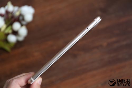 2599元！金立S10体验评测：全球首款四摄像头手机