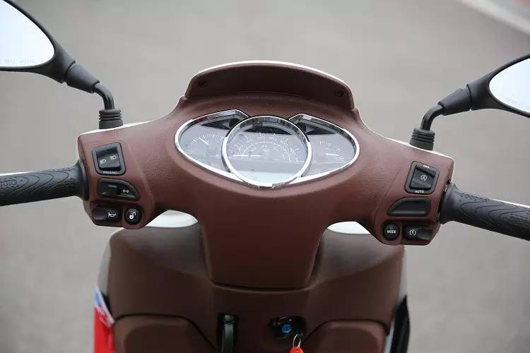 2020款比亚乔medley150liberty,比亚乔liberty150和medley150后挡泥板