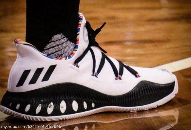 低帮球鞋适合哪类球员,现在低帮很火的鞋