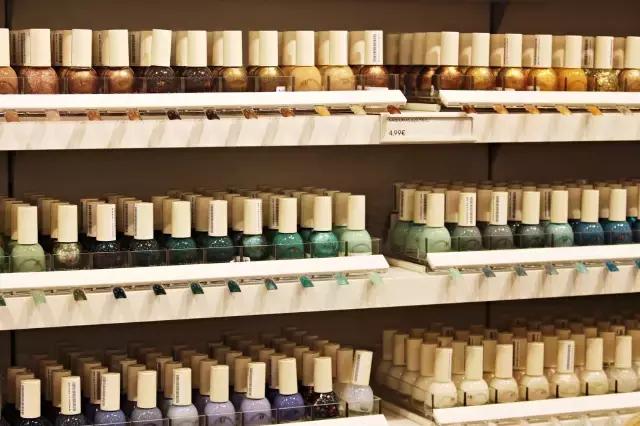 手是女人的第二张脸你们说对吗,手是女人的第二张脸谁说的