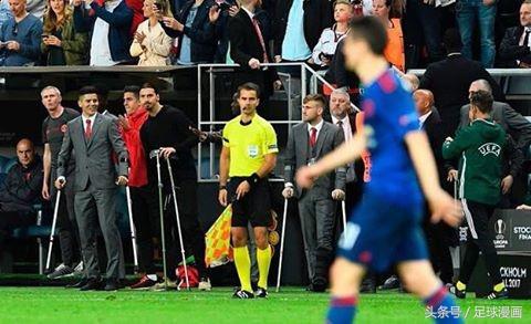 足球漫画四幅图,足球漫画一口气看完