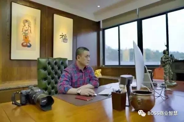 江湖人称“铜鱼头”，白手起家到年收入5亿，奥巴马还给他回信！